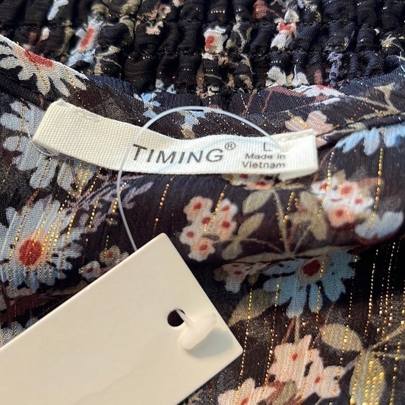 Timing Tie Bust Front Short Sleeves Crop Top. Size Sm & Lg P325/A2394 - Picture 4 of 7